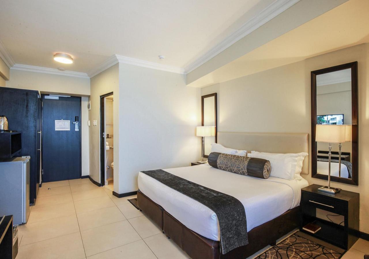 Deluxe King or Twin Room Front Sea Facing,766742485:JPEG